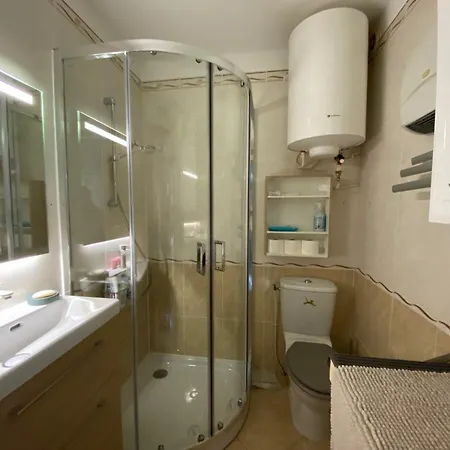شقة 2⭐ A - Climatise, Wifi, Pres Thermes - Fr-1-503-40 بالاروك ليه بان